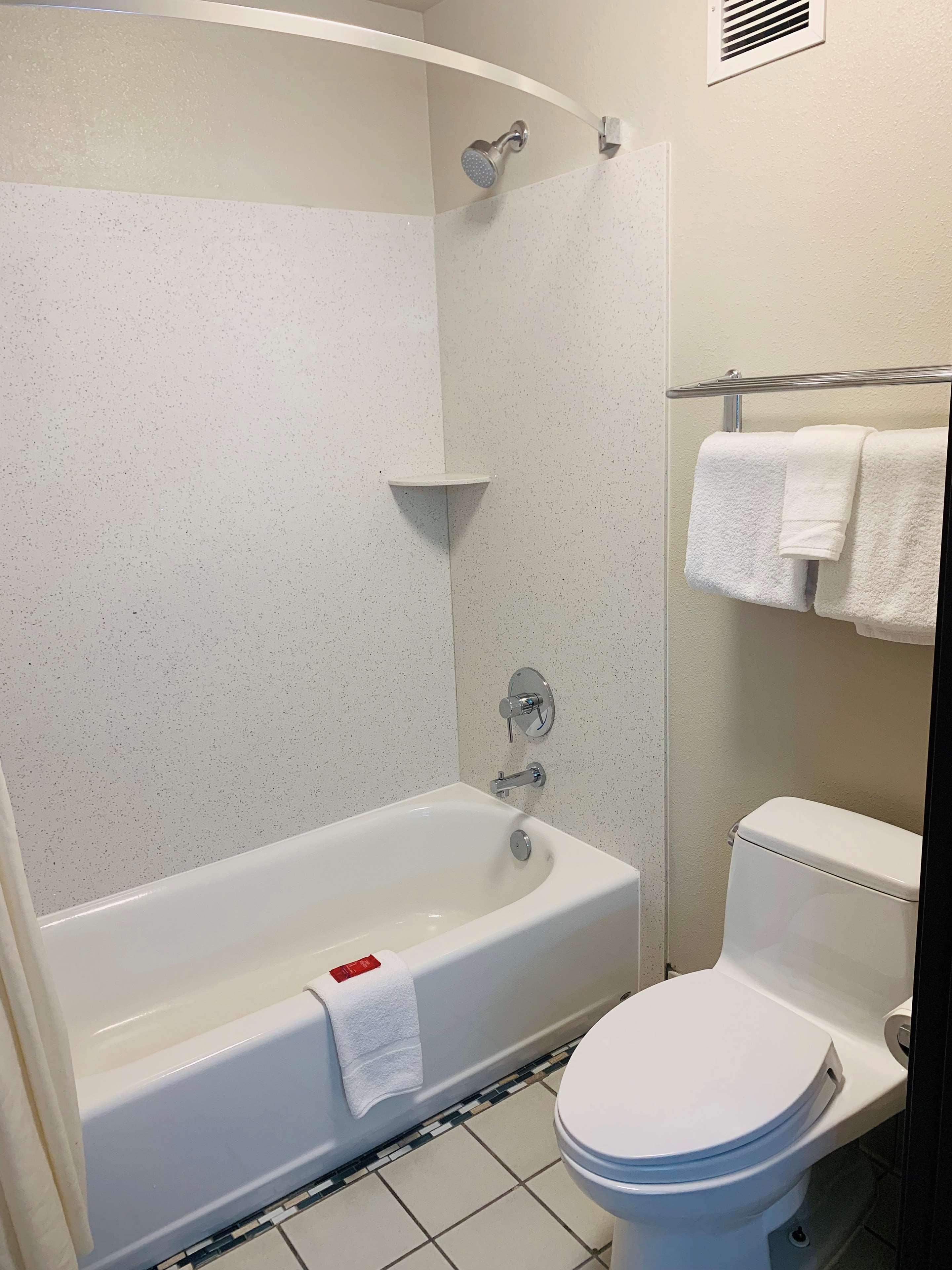 Surestay Plus Hotel By Best Western Redding Oda fotoğraf