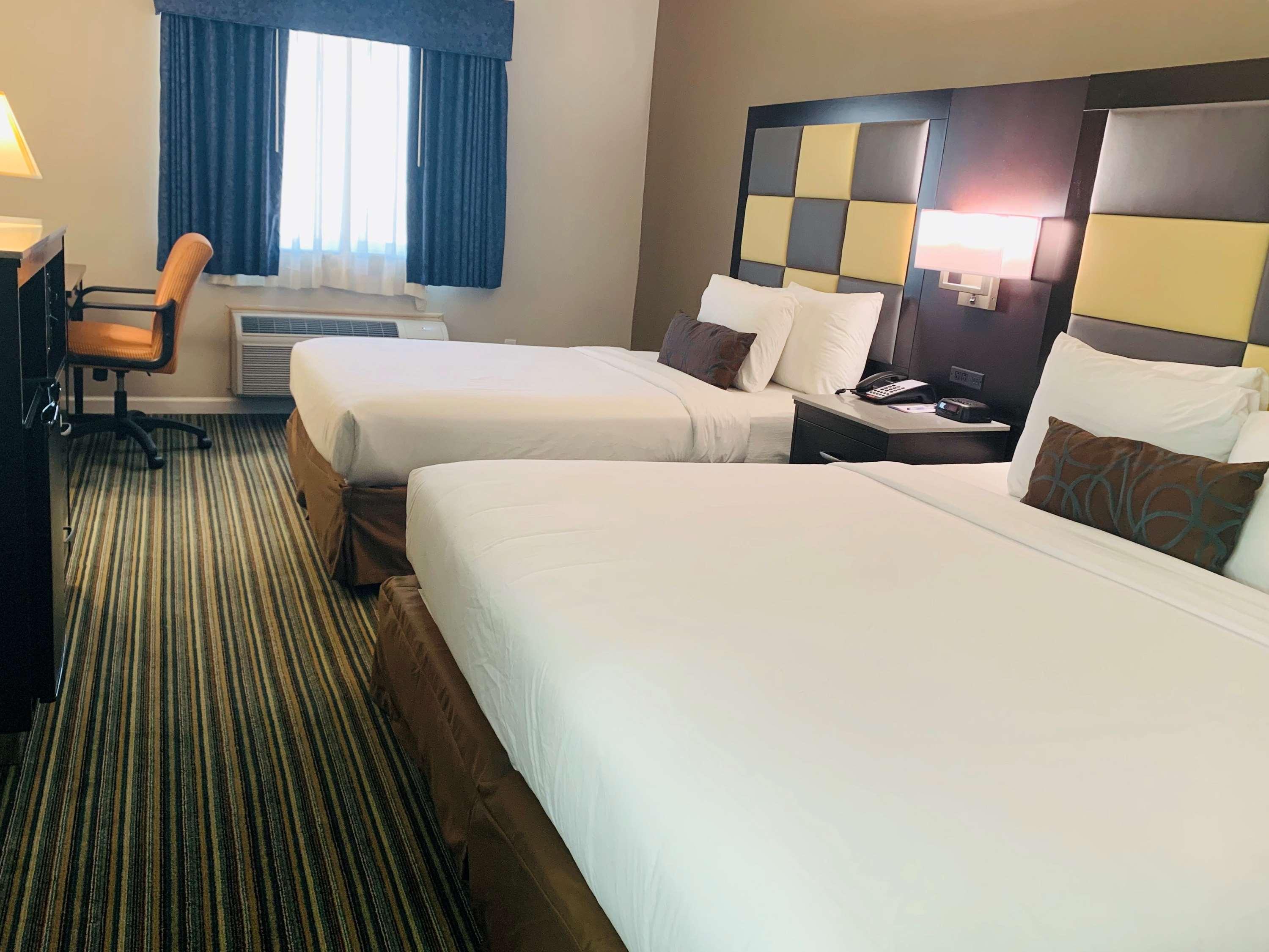 Surestay Plus Hotel By Best Western Redding Oda fotoğraf