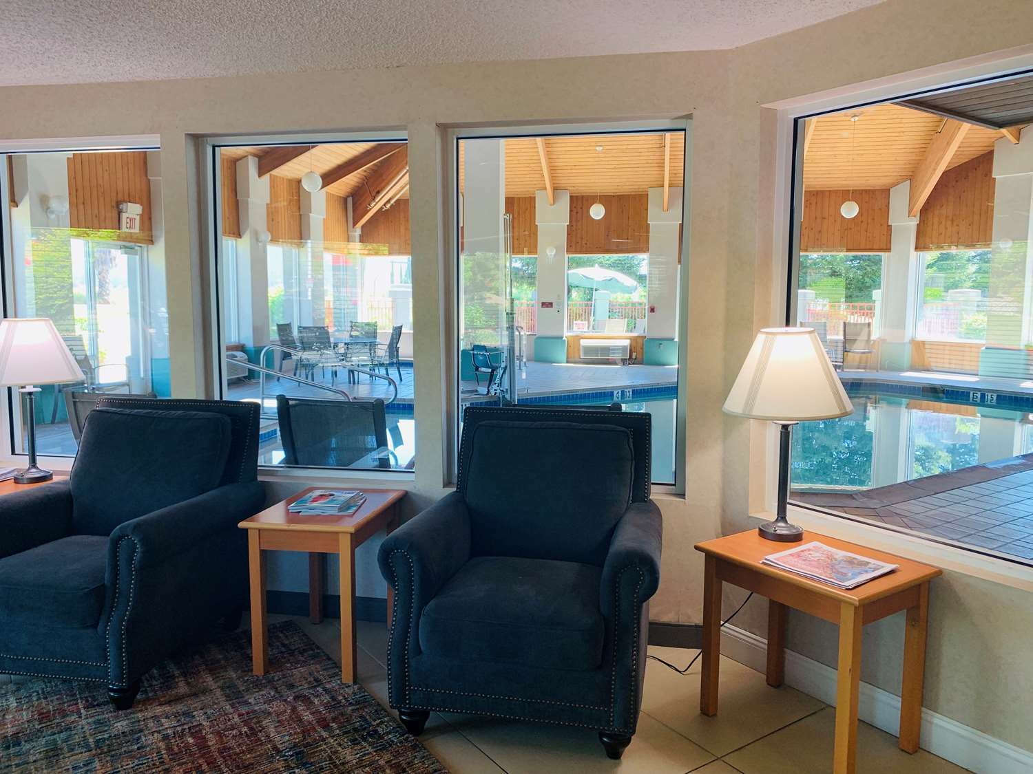 Surestay Plus Hotel By Best Western Redding İç mekan fotoğraf