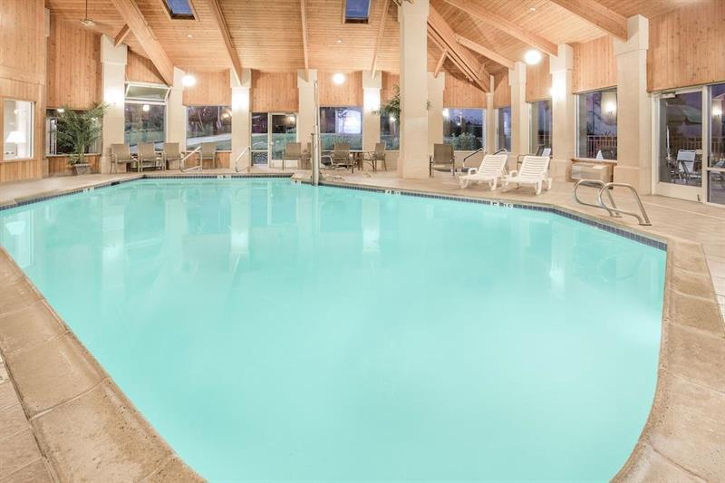 Surestay Plus Hotel By Best Western Redding Dış mekan fotoğraf